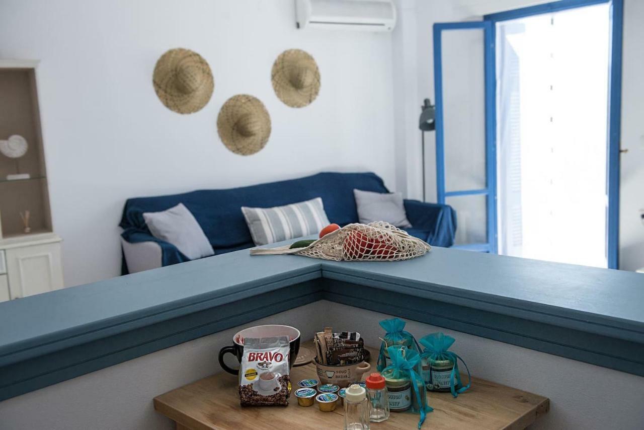 Aquarella-Stylish Veranda Apartment In Centre Of Poros Town Buitenkant foto
